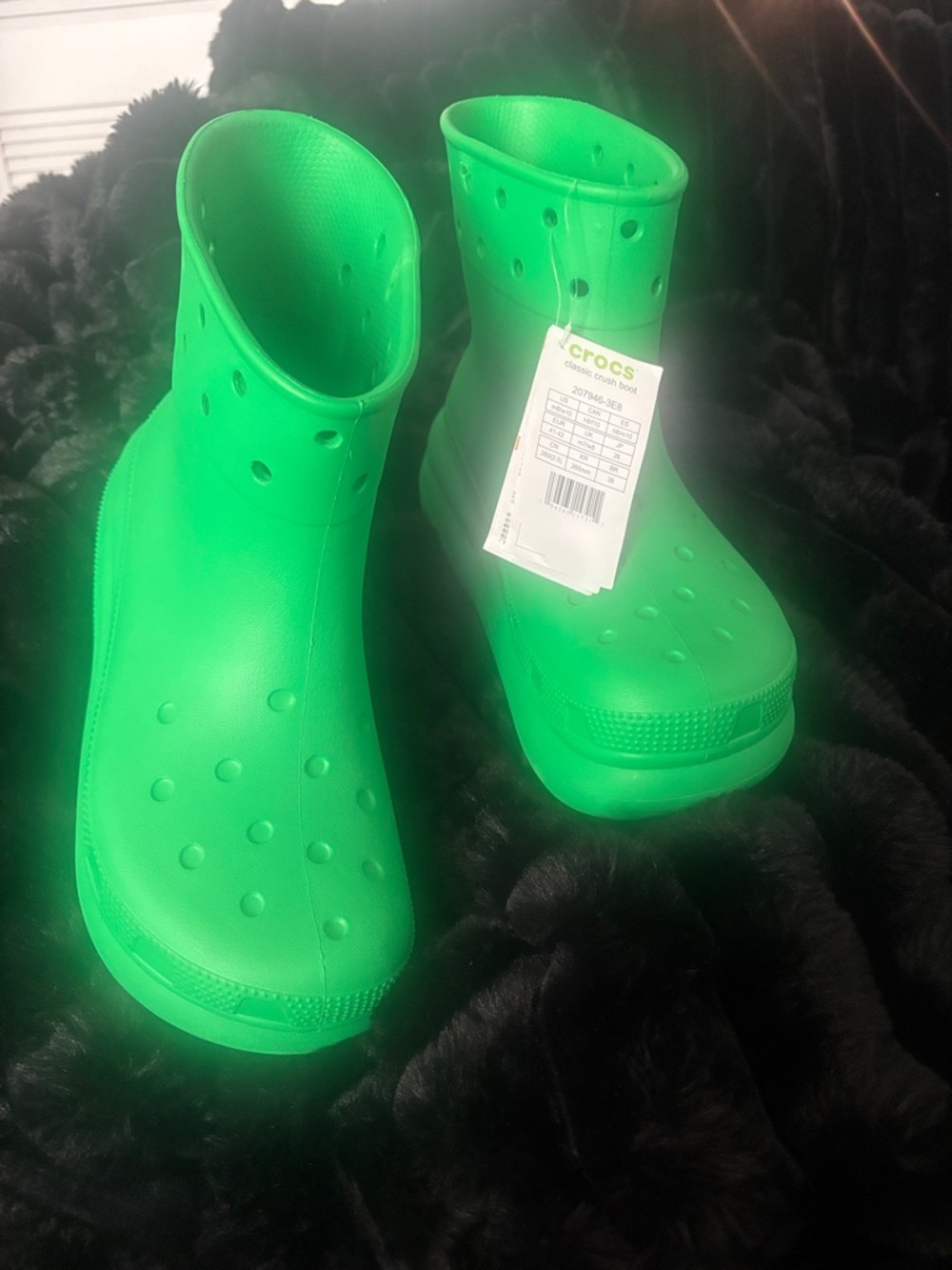 CROCS Women’s Bright Green Waterproof Rain Boots